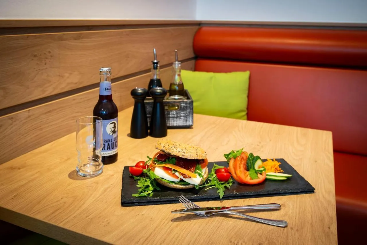 ***  Rilano 24/7 Hotel Muenchen Almanya